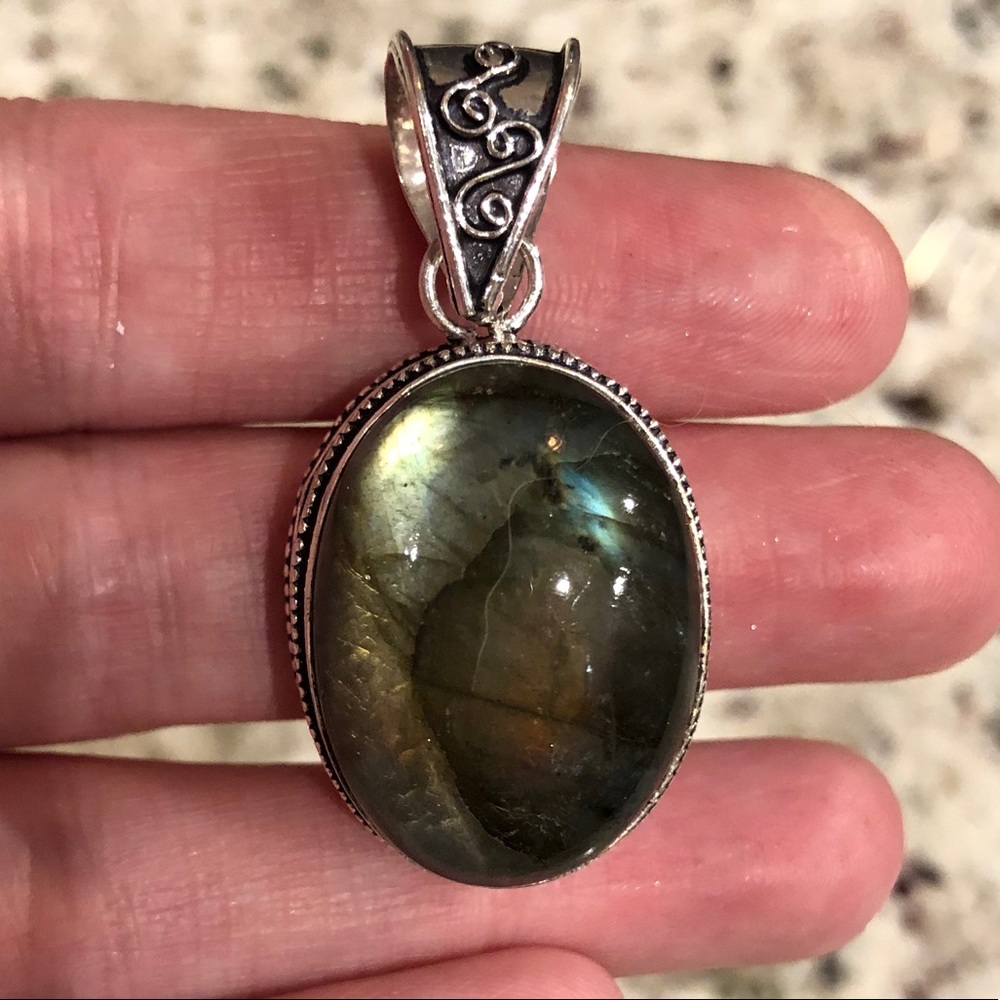 Laboradite pendant